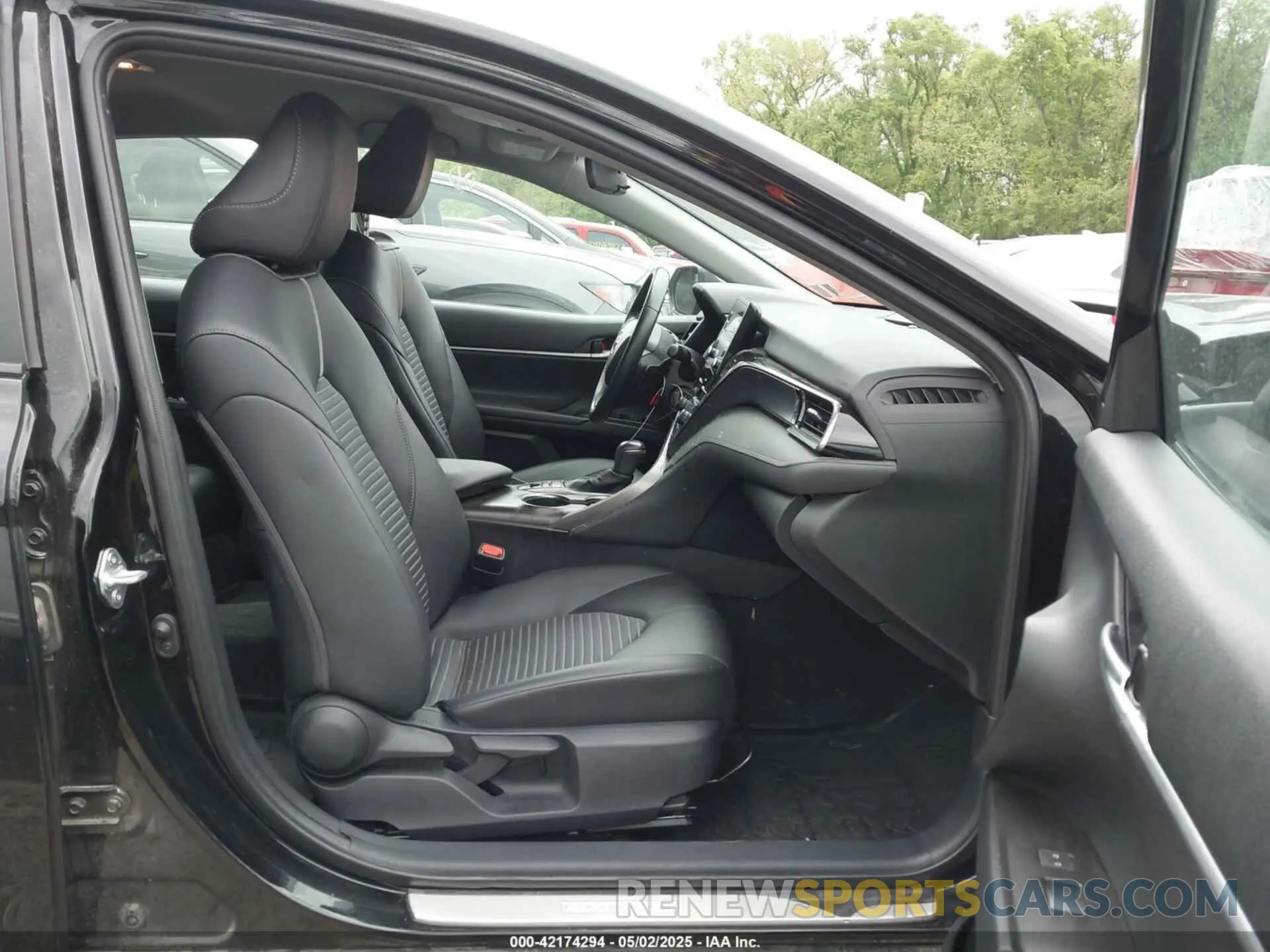 5 fotografías del automóvil dañado 4T1G11BK3PU103394 TOYOTA CAMRY 2023