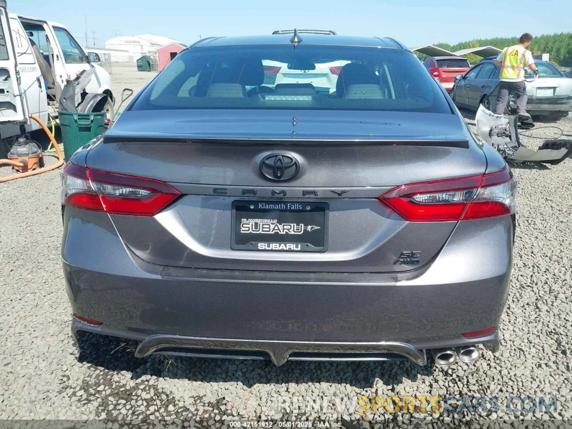 16 fotografías del automóvil dañado 4T1G11BK4PU077050 TOYOTA CAMRY 2023