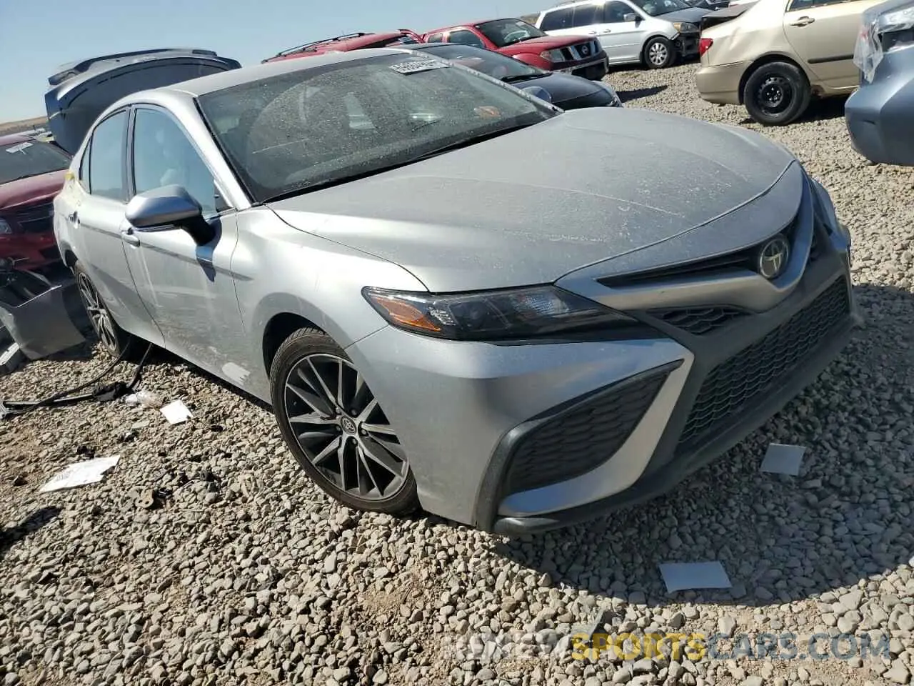 4 fotografías del automóvil dañado 4T1G11BK4PU081650 TOYOTA CAMRY 2023