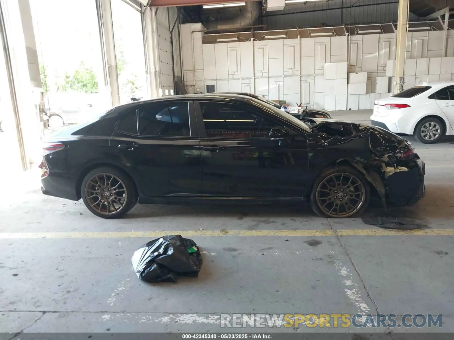 13 fotografías del automóvil dañado 4T1G11BK4PU088615 TOYOTA CAMRY 2023