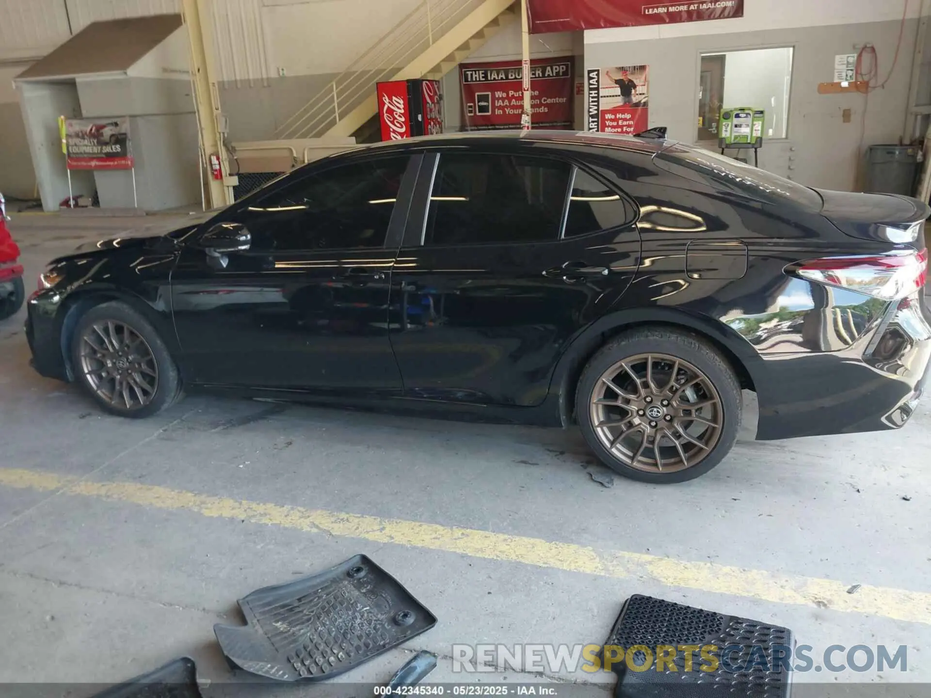 14 fotografías del automóvil dañado 4T1G11BK4PU088615 TOYOTA CAMRY 2023