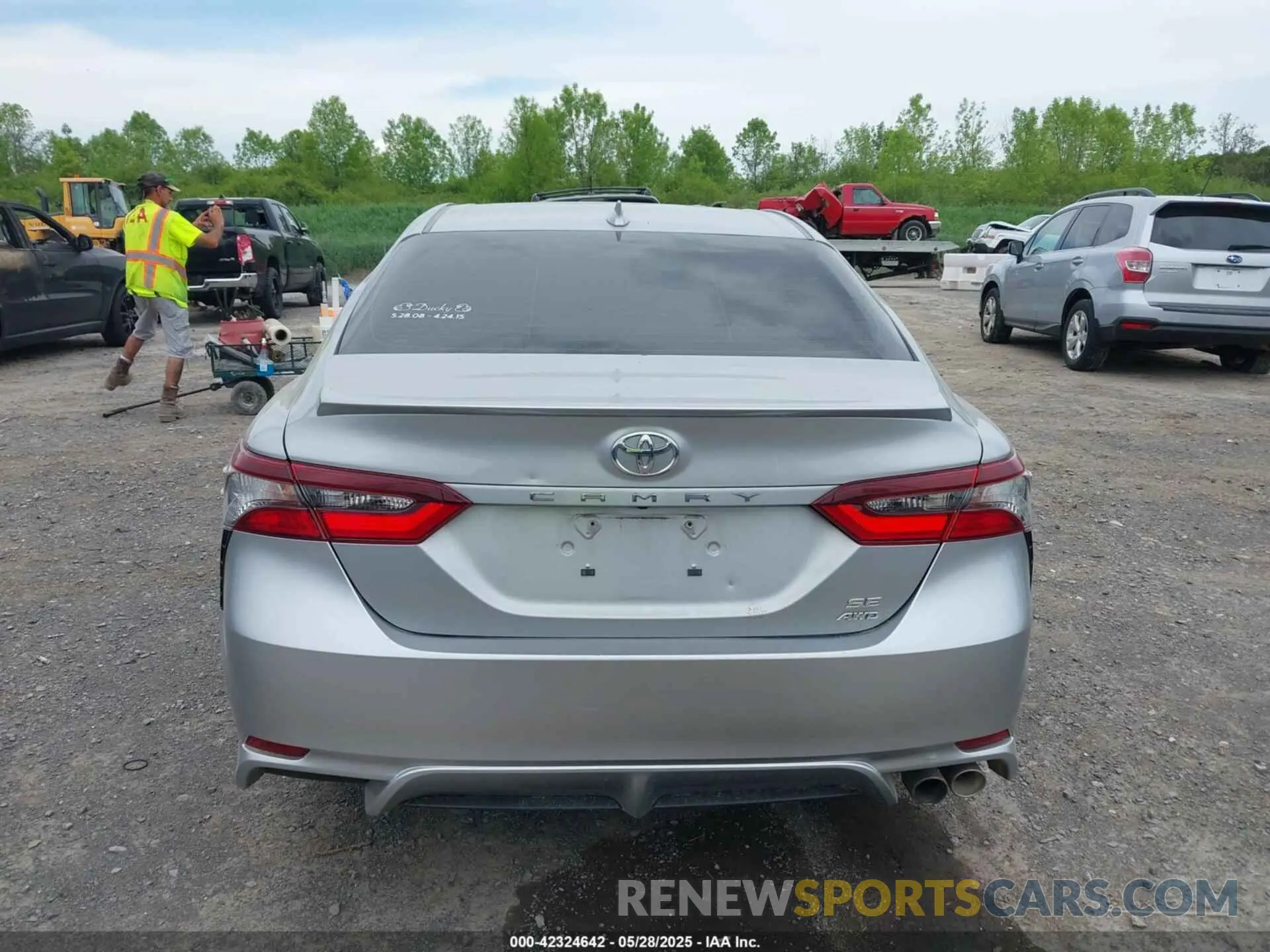 17 fotografías del automóvil dañado 4T1G11BK4PU089652 TOYOTA CAMRY 2023