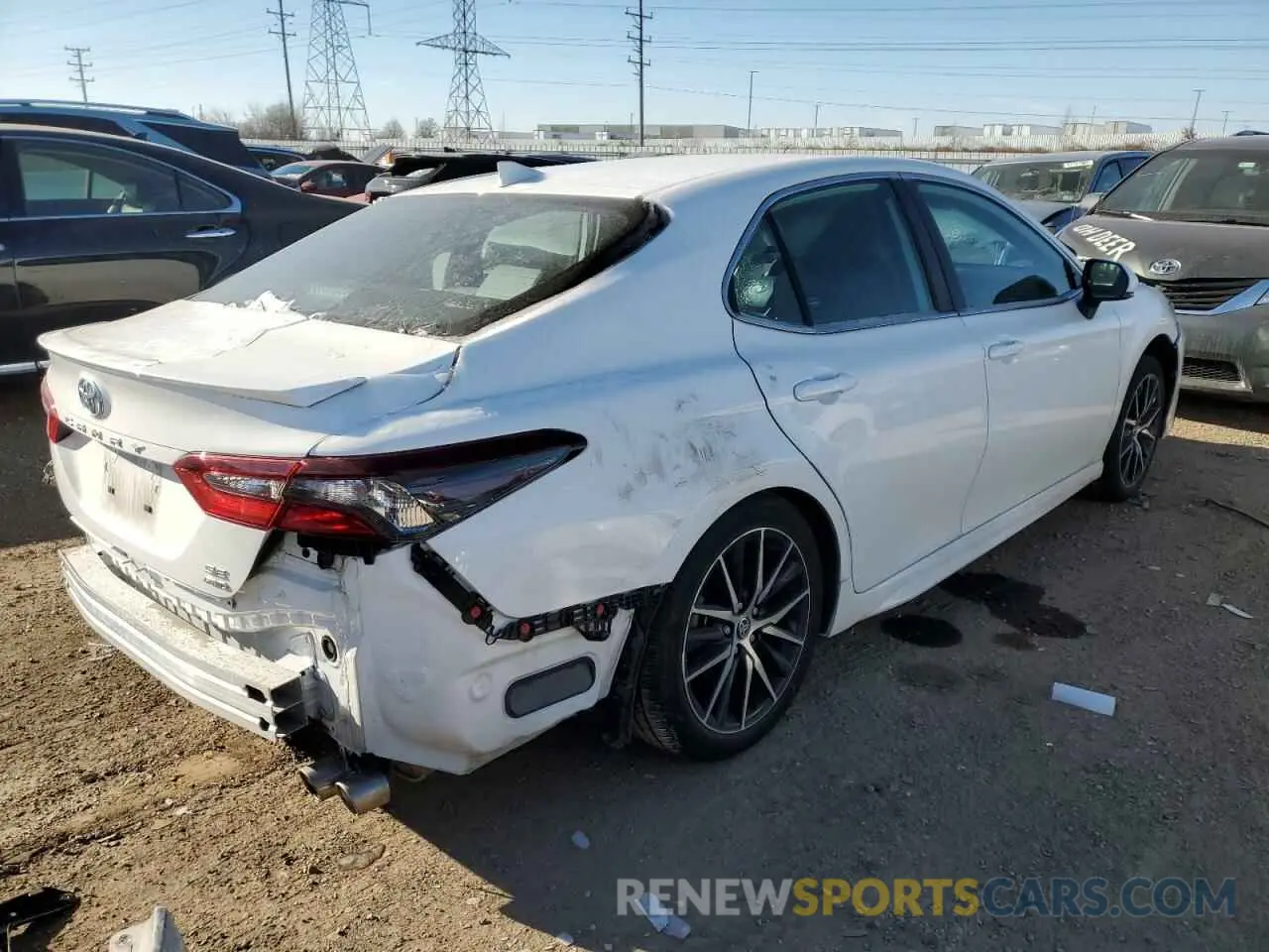 3 fotografías del automóvil dañado 4T1G11BK4PU091577 TOYOTA CAMRY 2023