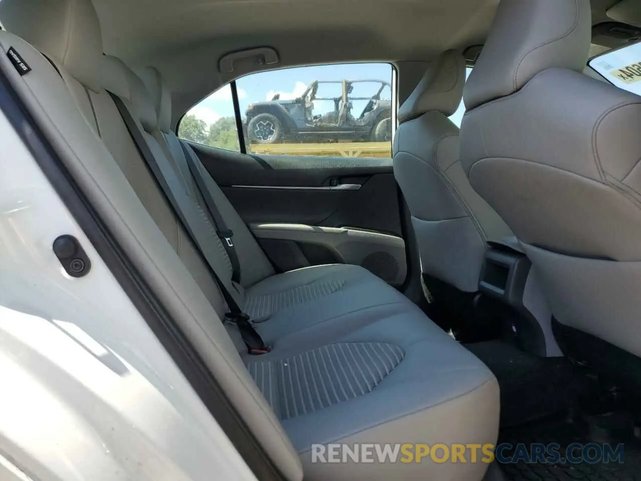 10 fotografías del automóvil dañado 4T1G11BK4PU102366 TOYOTA CAMRY 2023