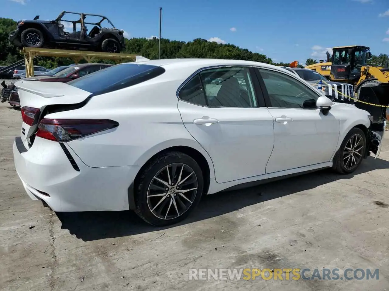 3 fotografías del automóvil dañado 4T1G11BK4PU102366 TOYOTA CAMRY 2023
