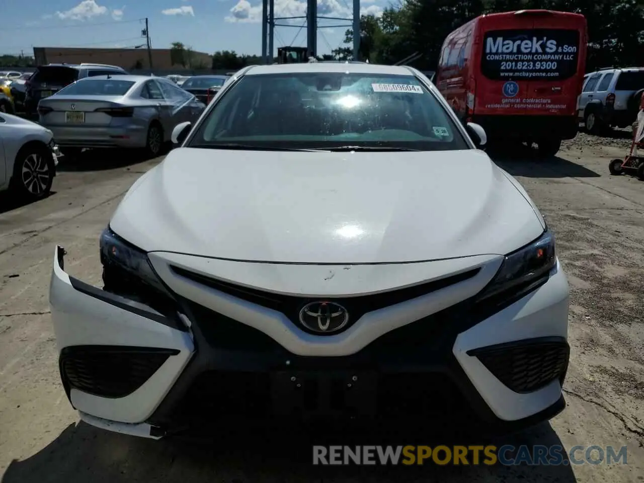 5 fotografías del automóvil dañado 4T1G11BK4PU102366 TOYOTA CAMRY 2023