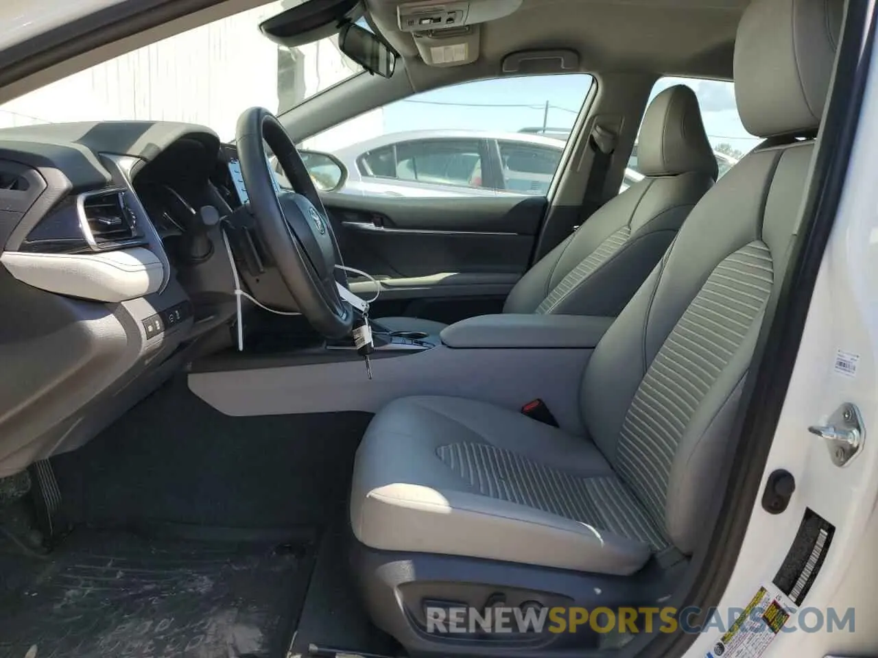 7 fotografías del automóvil dañado 4T1G11BK4PU102366 TOYOTA CAMRY 2023