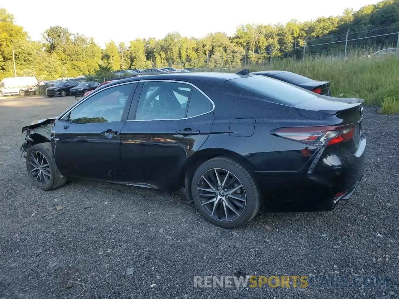2 fotografías del automóvil dañado 4T1G11BK6PU073436 TOYOTA CAMRY 2023