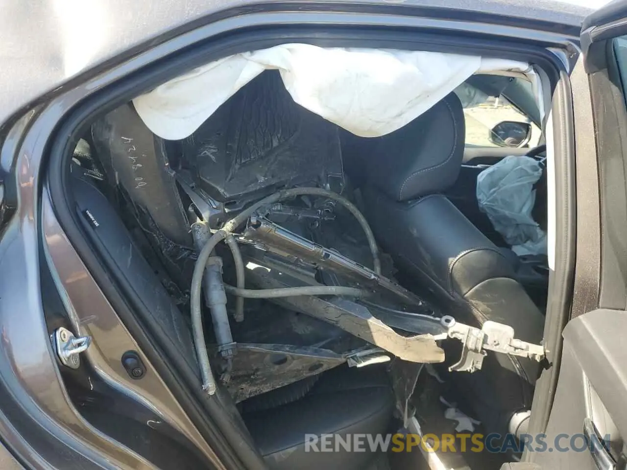 10 fotografías del automóvil dañado 4T1G11BK6PU101834 TOYOTA CAMRY 2023