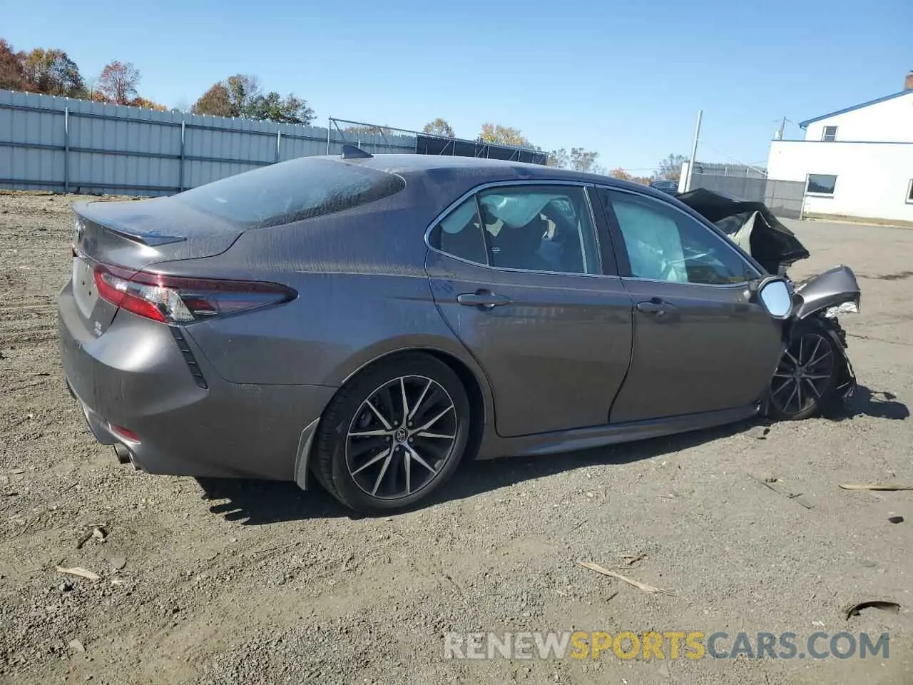 3 fotografías del automóvil dañado 4T1G11BK6PU101834 TOYOTA CAMRY 2023