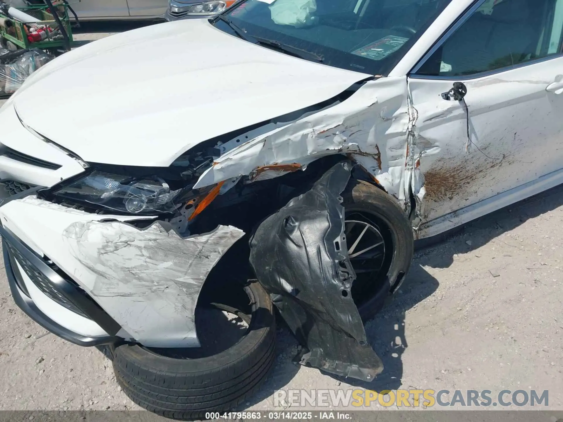 18 fotografías del automóvil dañado 4T1G11BK7PU097308 TOYOTA CAMRY 2023