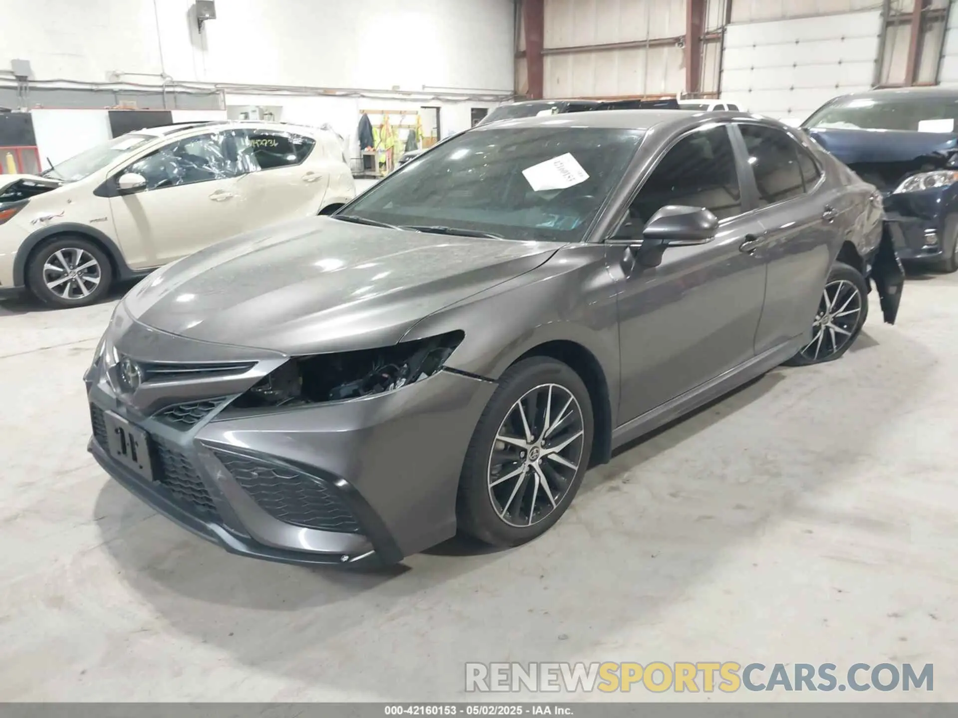 2 fotografías del automóvil dañado 4T1G11BK8PU100569 TOYOTA CAMRY 2023