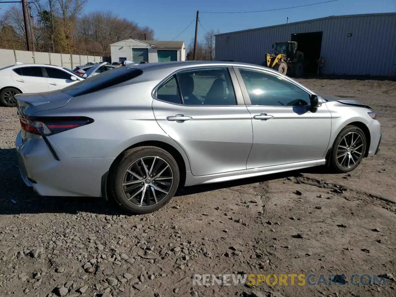3 fotografías del automóvil dañado 4T1G11BK9PU075181 TOYOTA CAMRY 2023