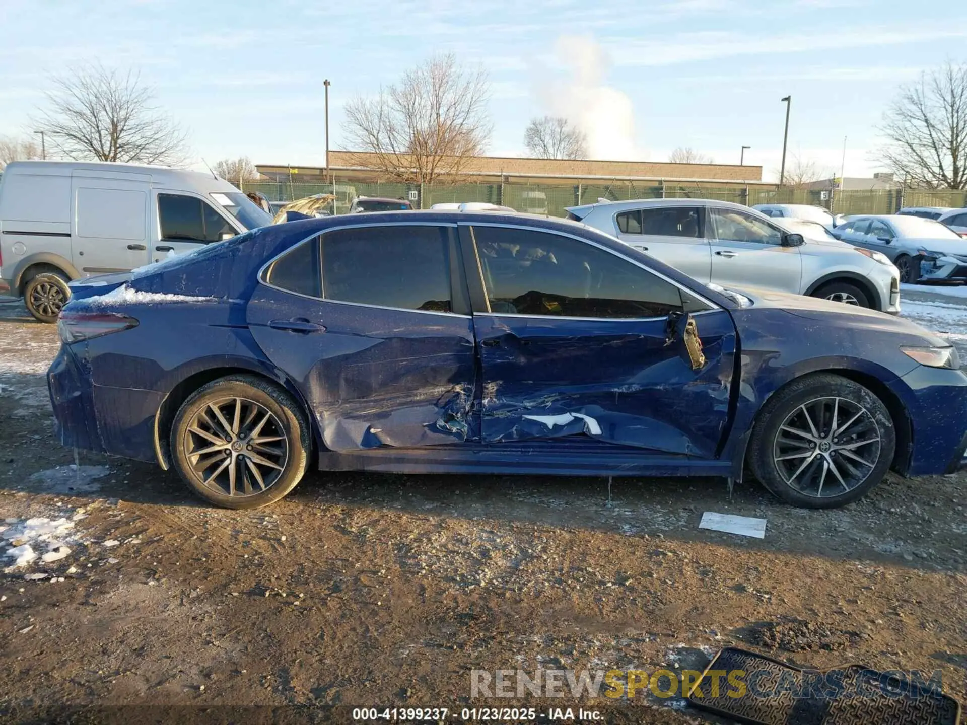 14 fotografías del automóvil dañado 4T1G11BK9PU090215 TOYOTA CAMRY 2023