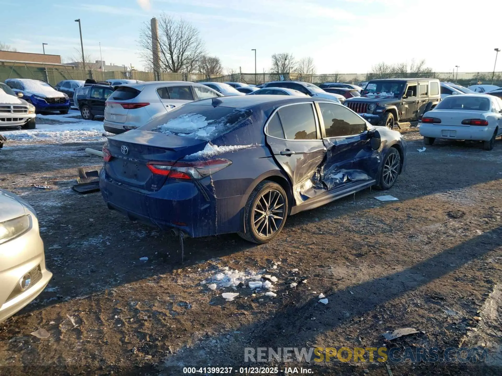 4 fotografías del automóvil dañado 4T1G11BK9PU090215 TOYOTA CAMRY 2023