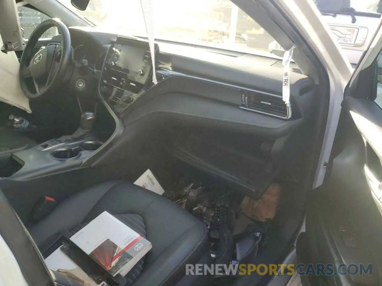 8 fotografías del automóvil dañado 4T1G11BK9PU103433 TOYOTA CAMRY 2023