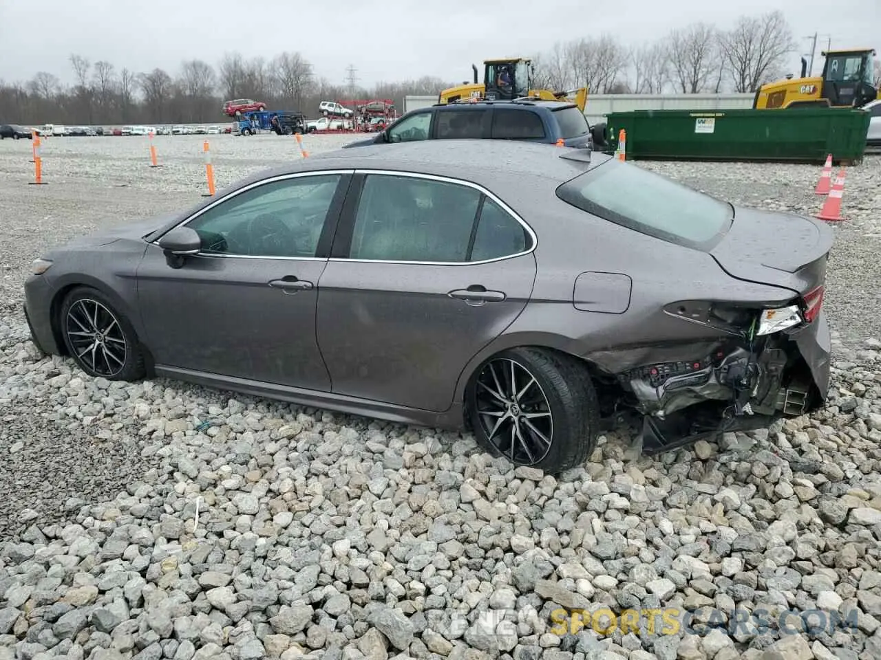 2 fotografías del automóvil dañado 4T1G11BKXPU086366 TOYOTA CAMRY 2023