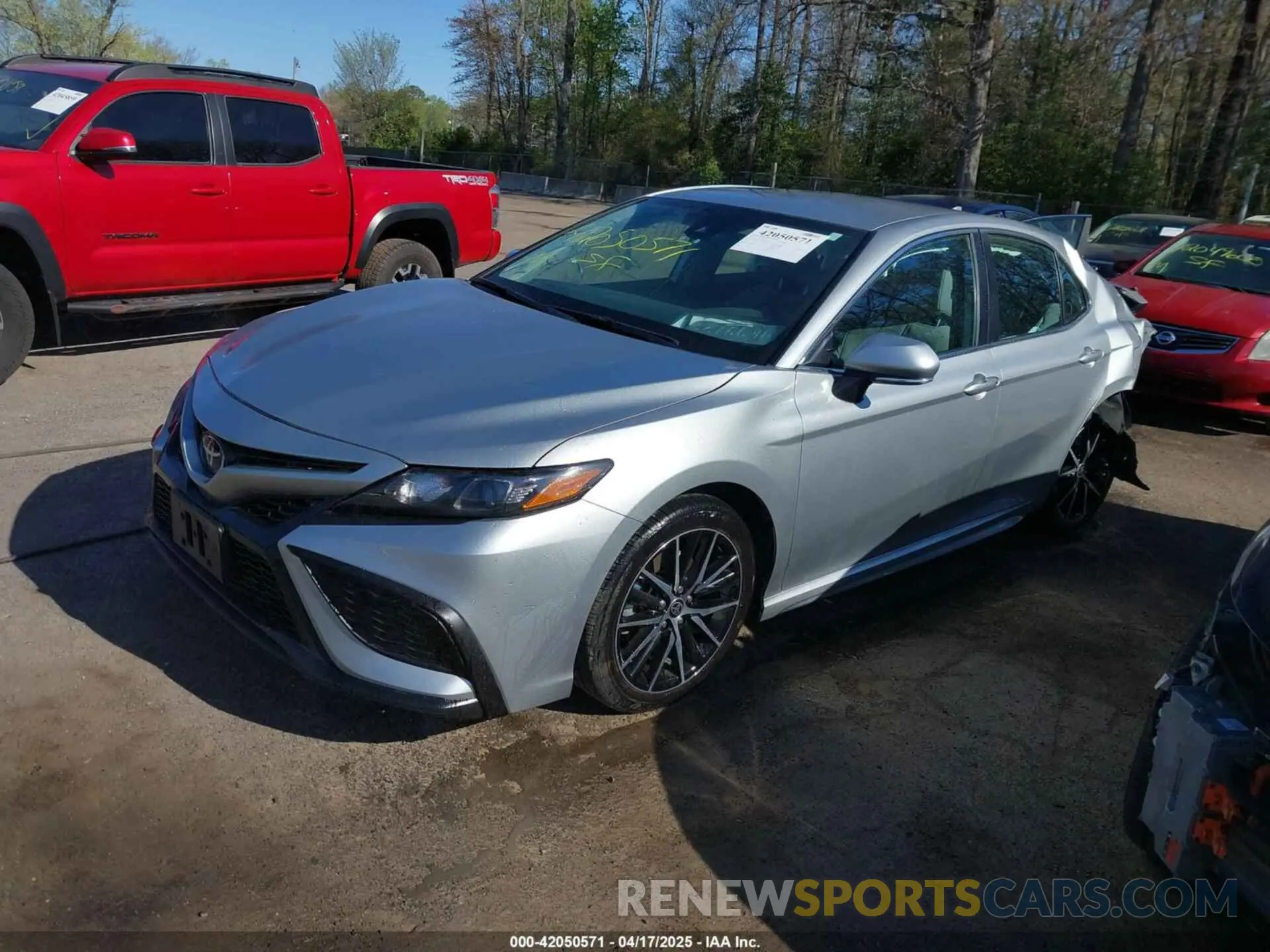 2 fotografías del automóvil dañado 4T1G11BKXPU098596 TOYOTA CAMRY 2023