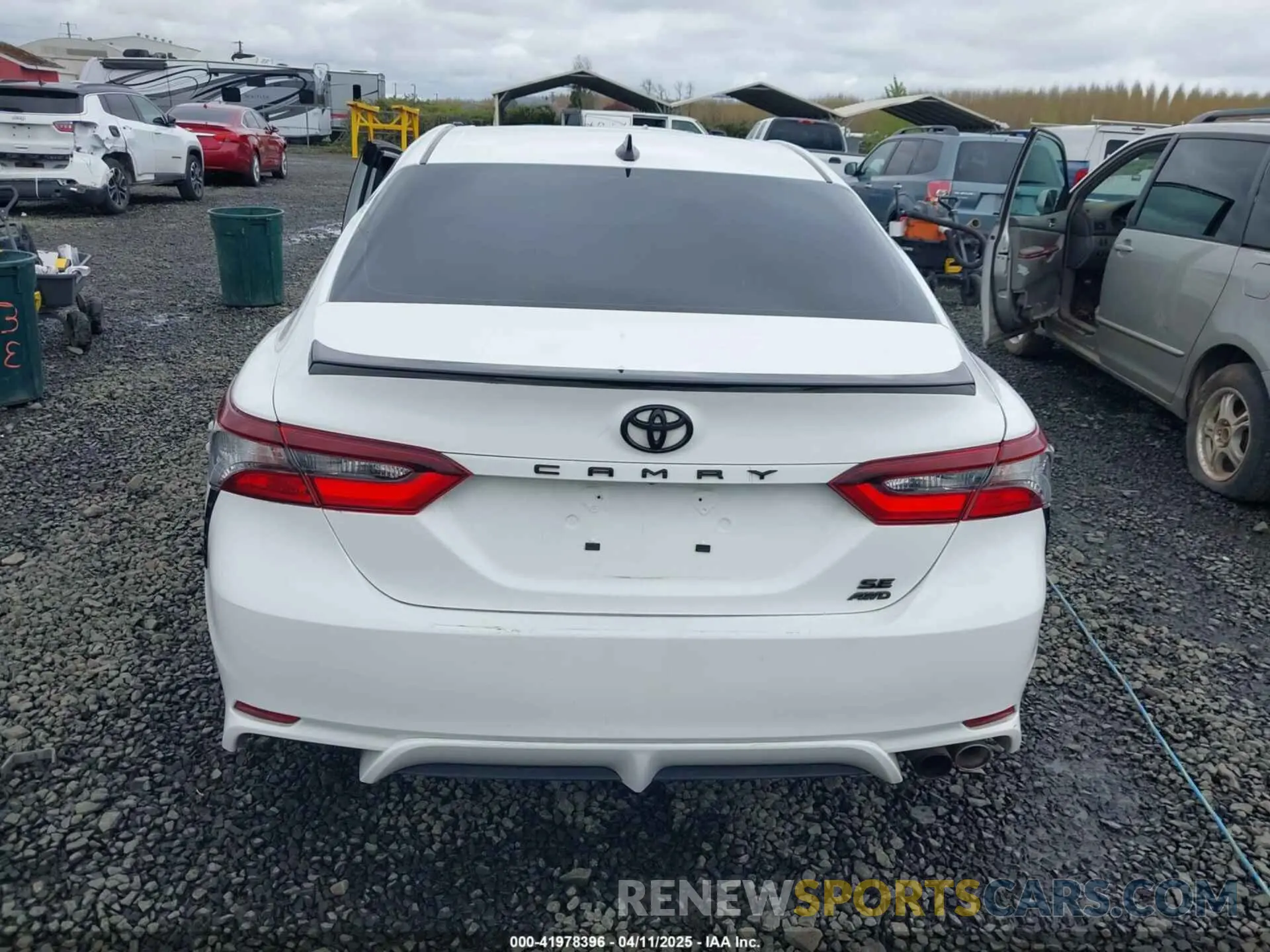 16 fotografías del automóvil dañado 4T1G11BKXPU103277 TOYOTA CAMRY 2023