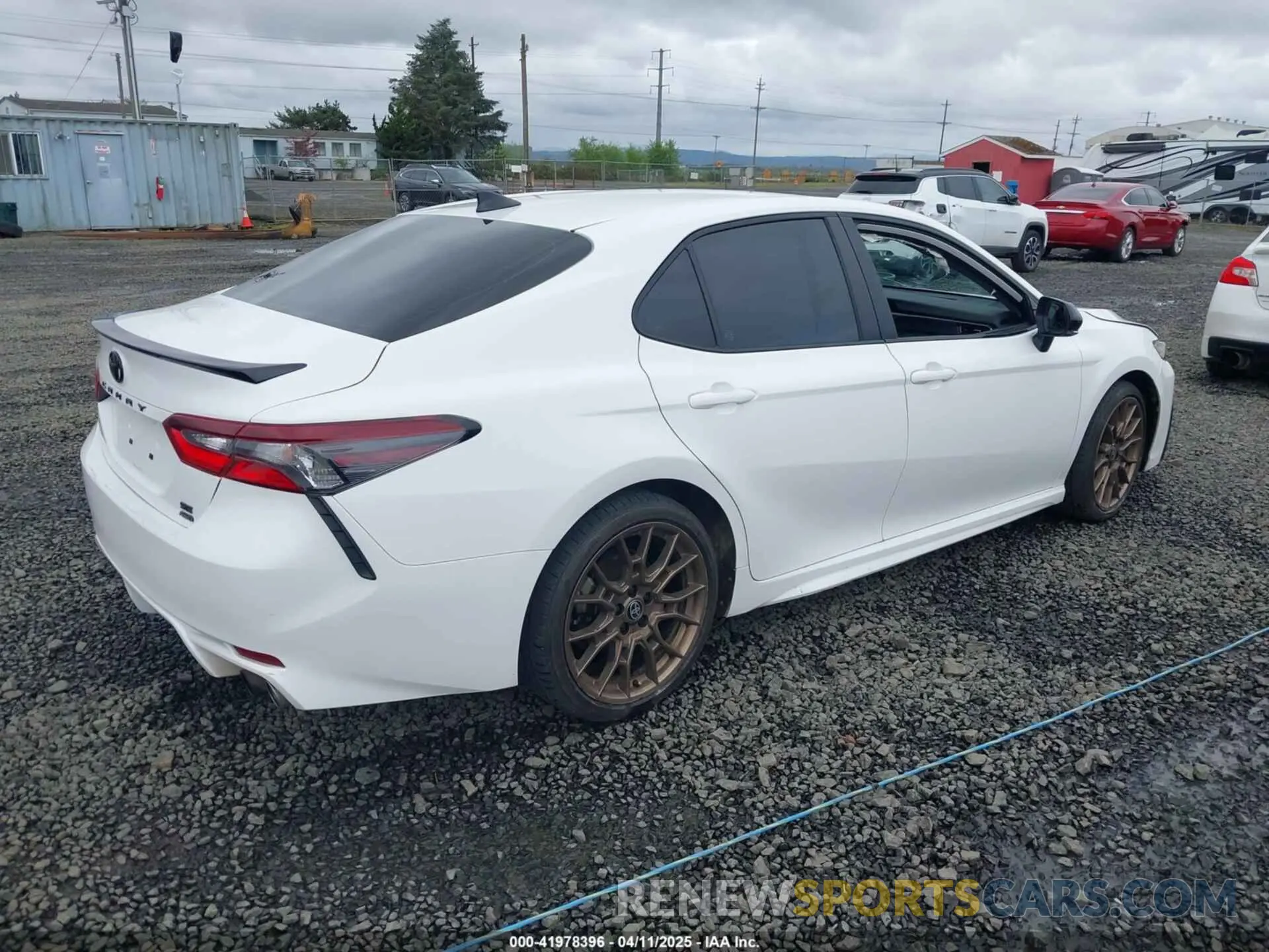 4 fotografías del automóvil dañado 4T1G11BKXPU103277 TOYOTA CAMRY 2023