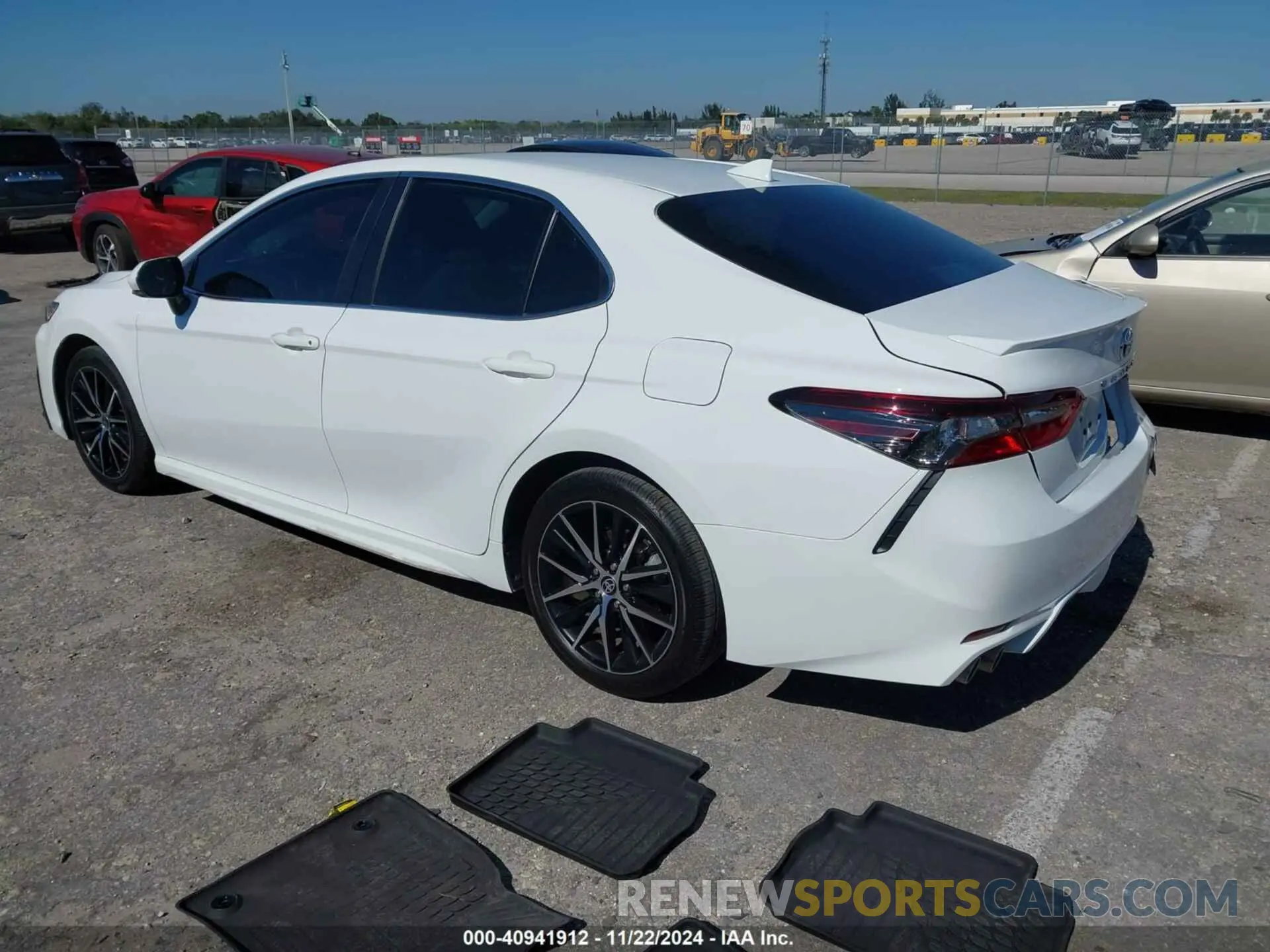 3 fotografías del automóvil dañado 4T1G31AK1PU616459 TOYOTA CAMRY 2023