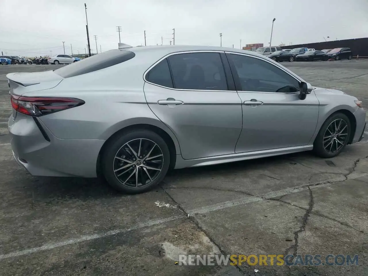 3 fotografías del automóvil dañado 4T1G31AK2PU608340 TOYOTA CAMRY 2023