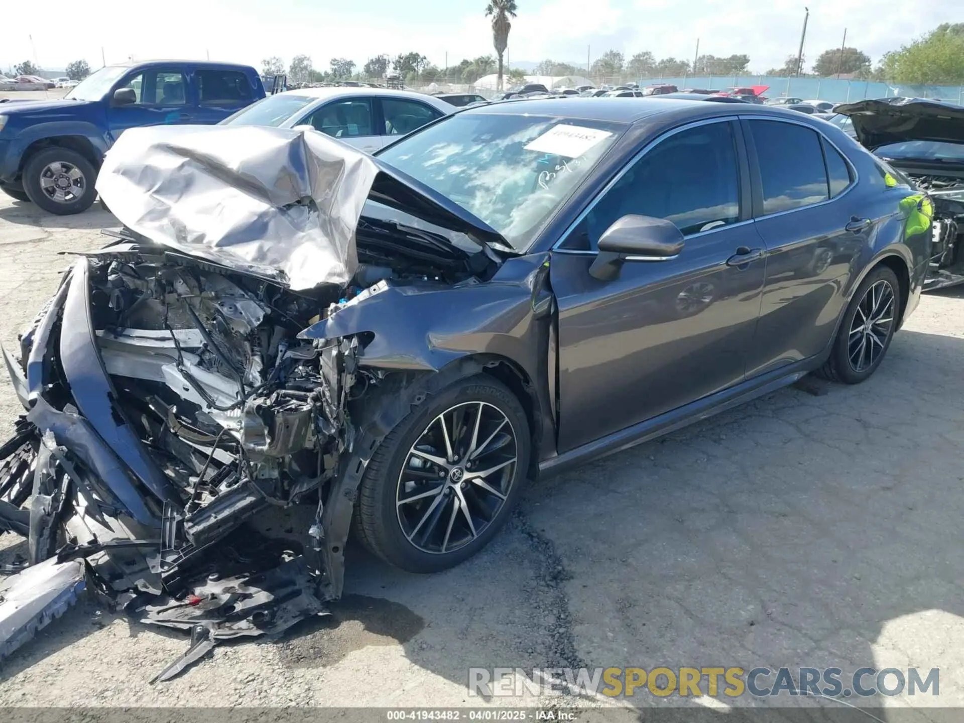 2 fotografías del automóvil dañado 4T1G31AK2PU608368 TOYOTA CAMRY 2023