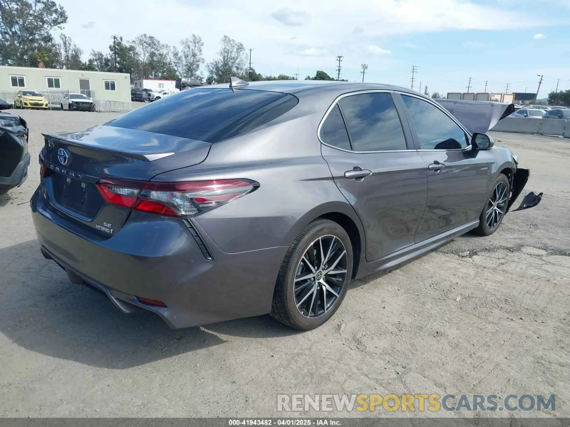 4 fotografías del automóvil dañado 4T1G31AK2PU608368 TOYOTA CAMRY 2023