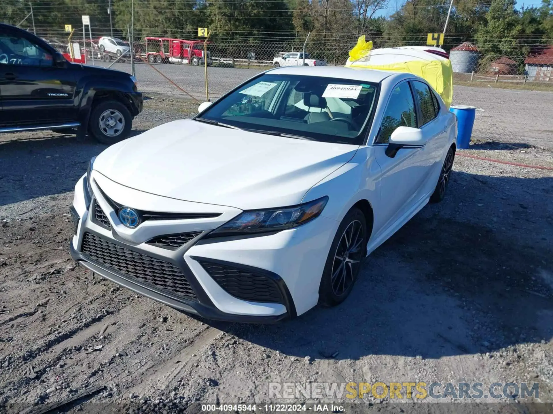 2 fotografías del automóvil dañado 4T1G31AK5PU609238 TOYOTA CAMRY 2023