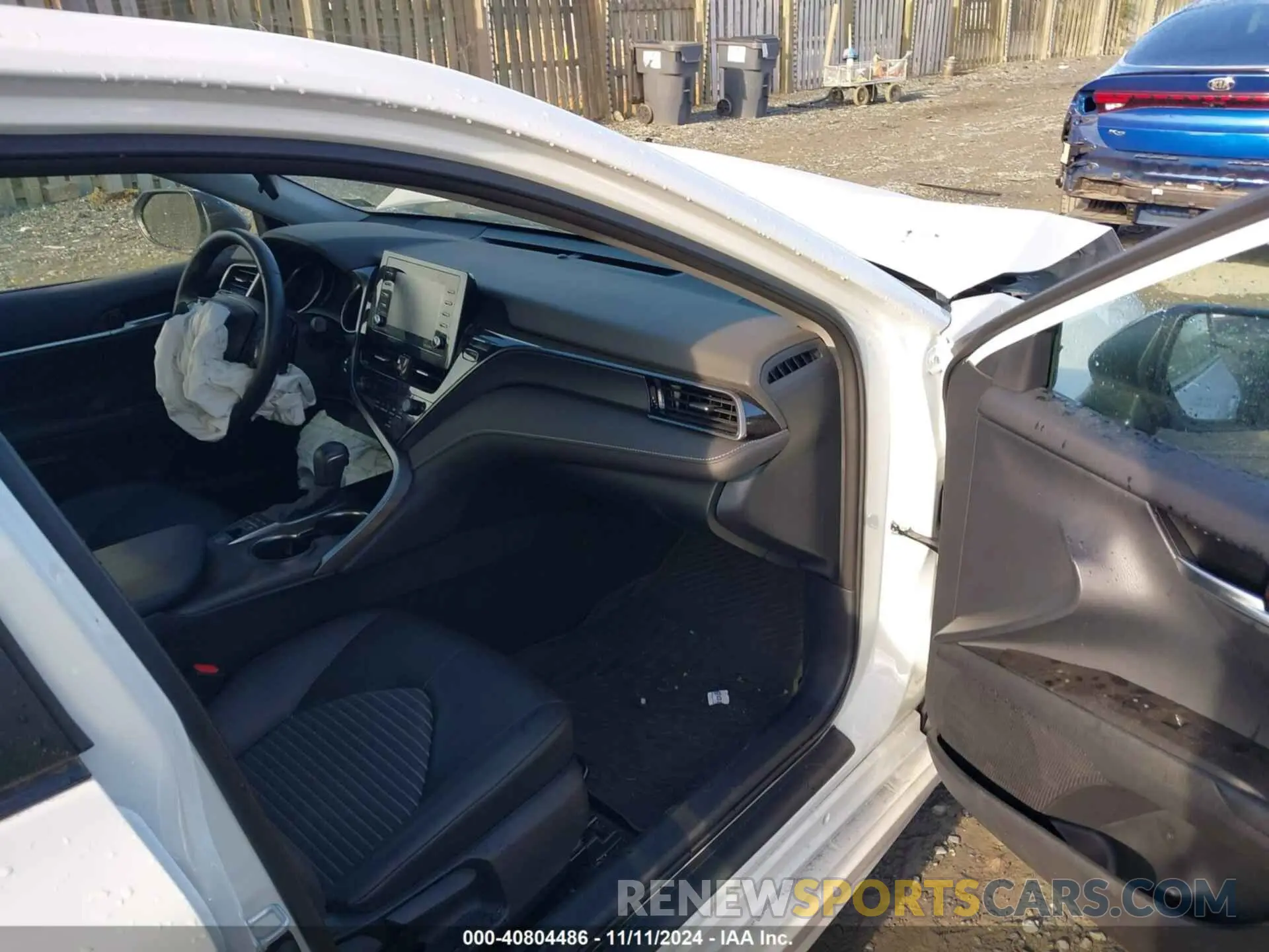 5 fotografías del automóvil dañado 4T1G31AK6PU056874 TOYOTA CAMRY 2023