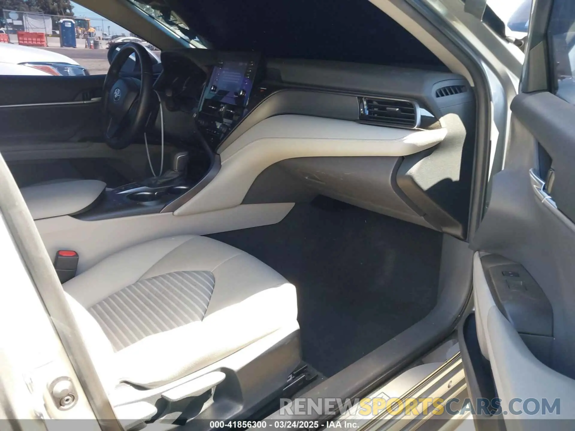 5 fotografías del automóvil dañado 4T1G31AK6PU619082 TOYOTA CAMRY 2023