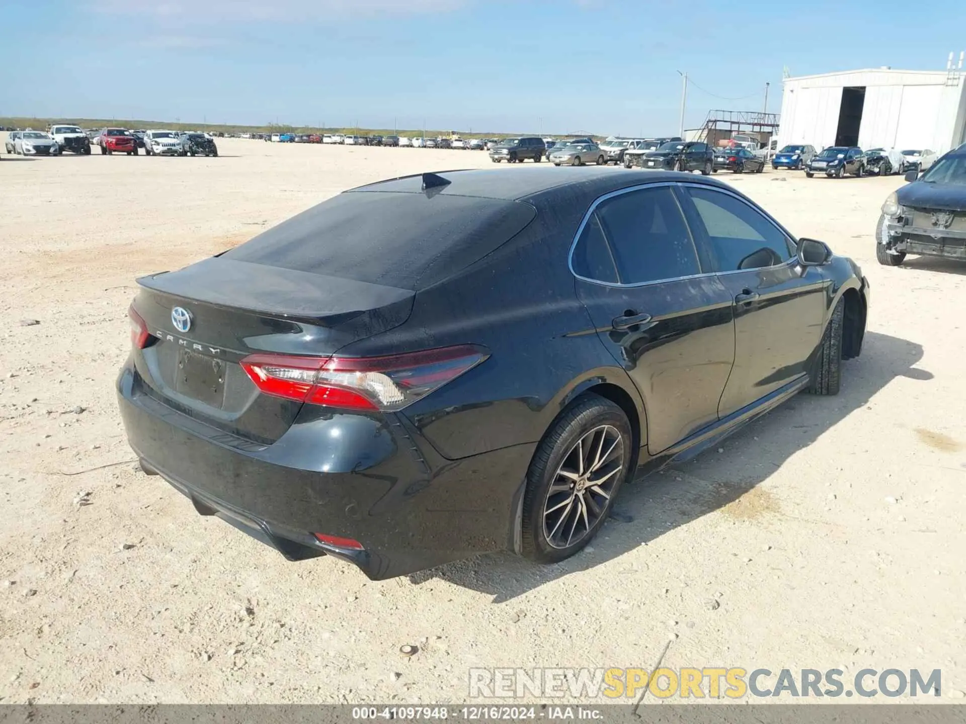 4 fotografías del automóvil dañado 4T1G31AK7PU605076 TOYOTA CAMRY 2023