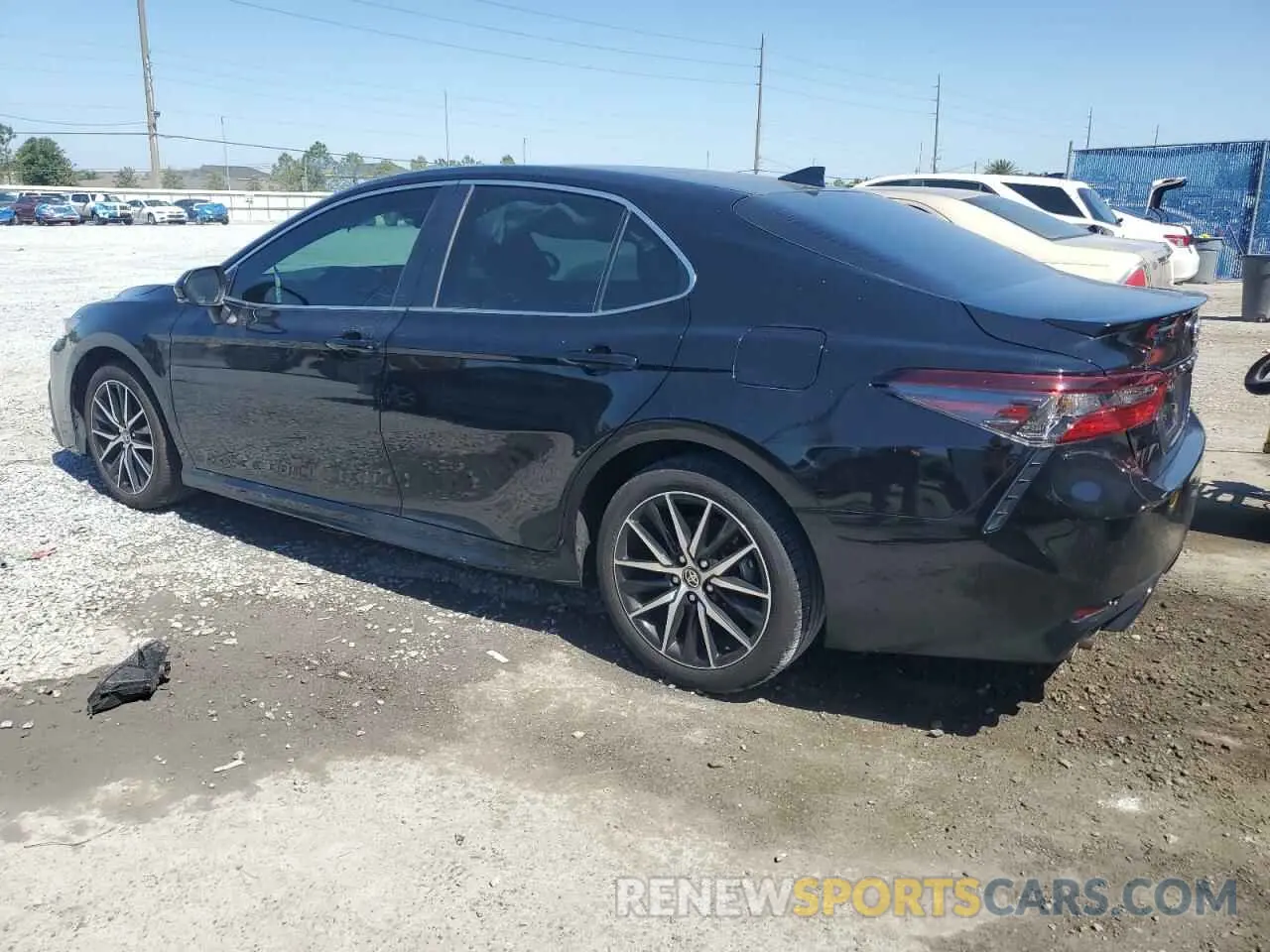 2 fotografías del automóvil dañado 4T1G31AK9PU618587 TOYOTA CAMRY 2023