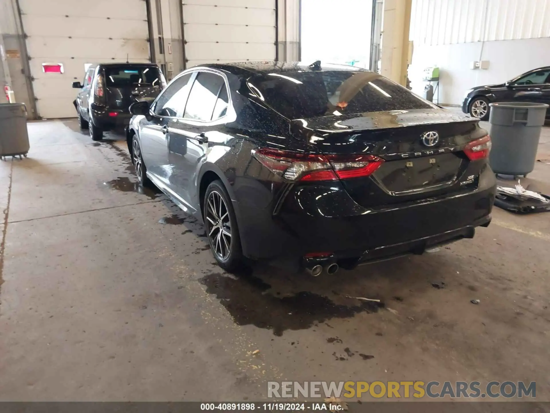 3 fotografías del automóvil dañado 4T1G31AKXPU608005 TOYOTA CAMRY 2023