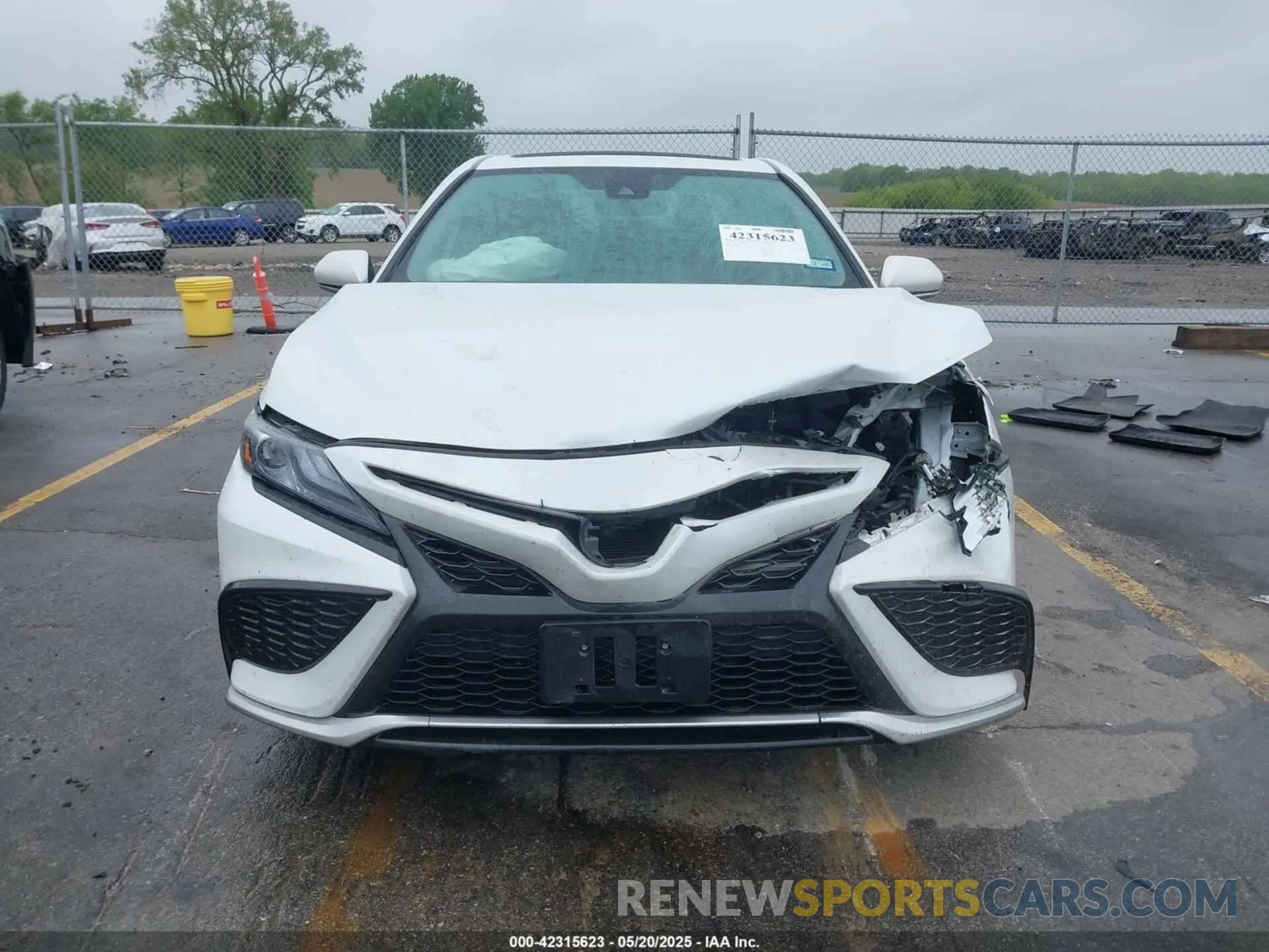 12 fotografías del automóvil dañado 4T1K31AK1PU603690 TOYOTA CAMRY 2023