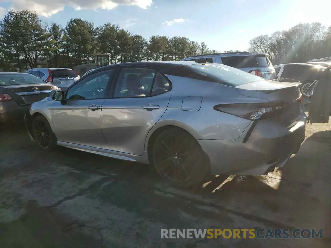 2 fotografías del automóvil dañado 4T1K31AK2PU049964 TOYOTA CAMRY 2023
