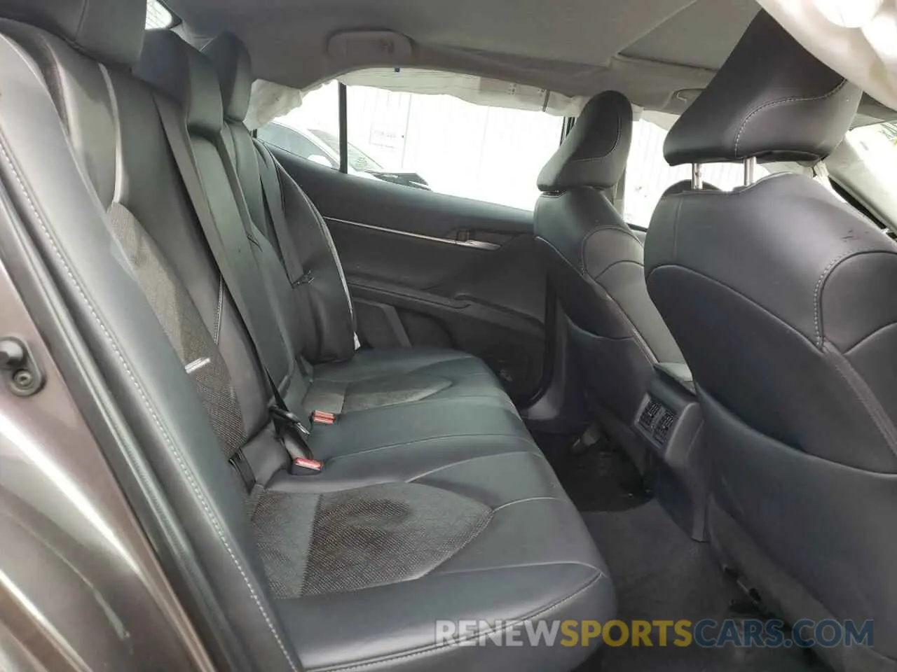 11 fotografías del automóvil dañado 4T1K31AK2PU056252 TOYOTA CAMRY 2023