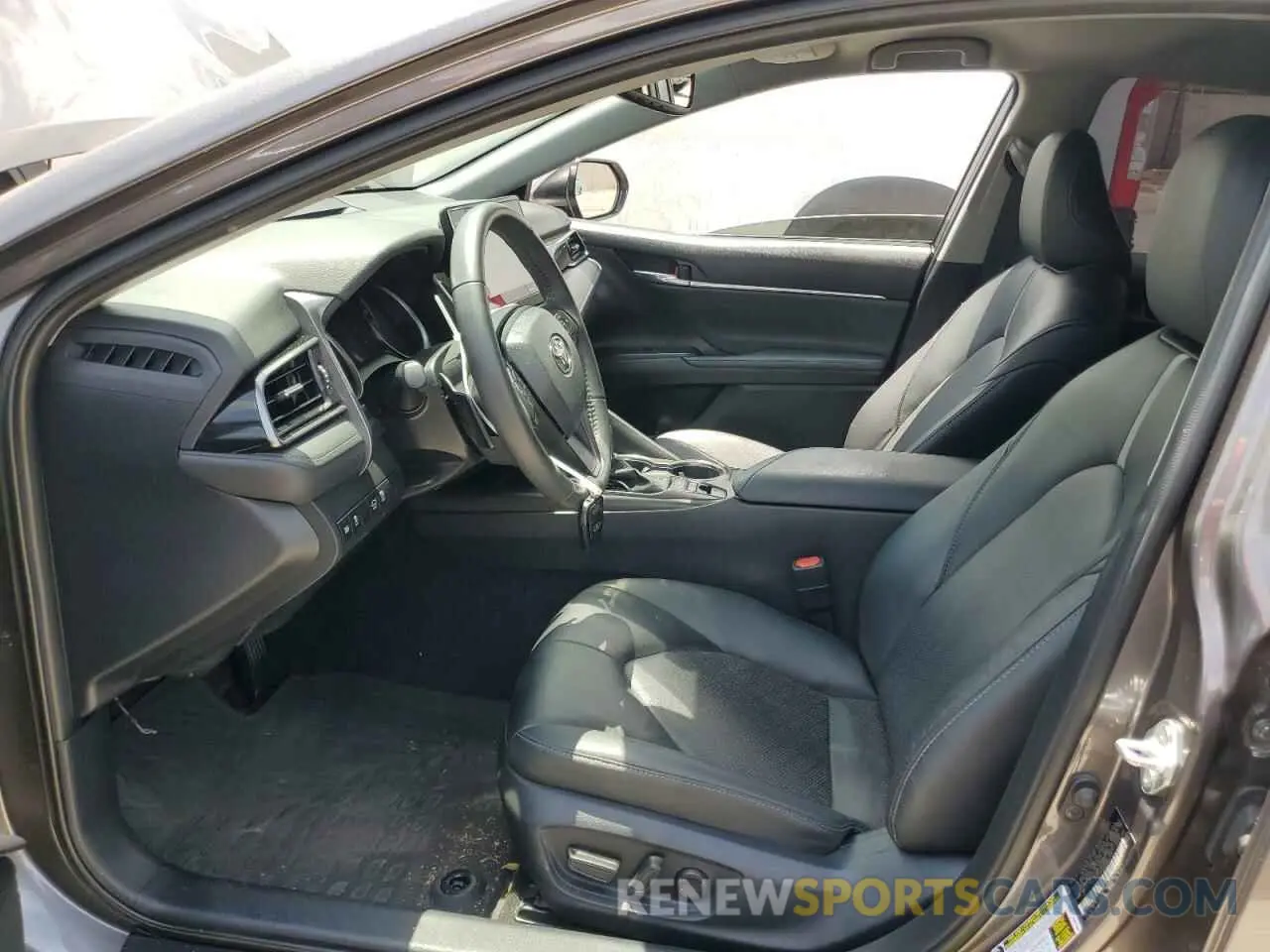 7 fotografías del automóvil dañado 4T1K31AK3PU604758 TOYOTA CAMRY 2023