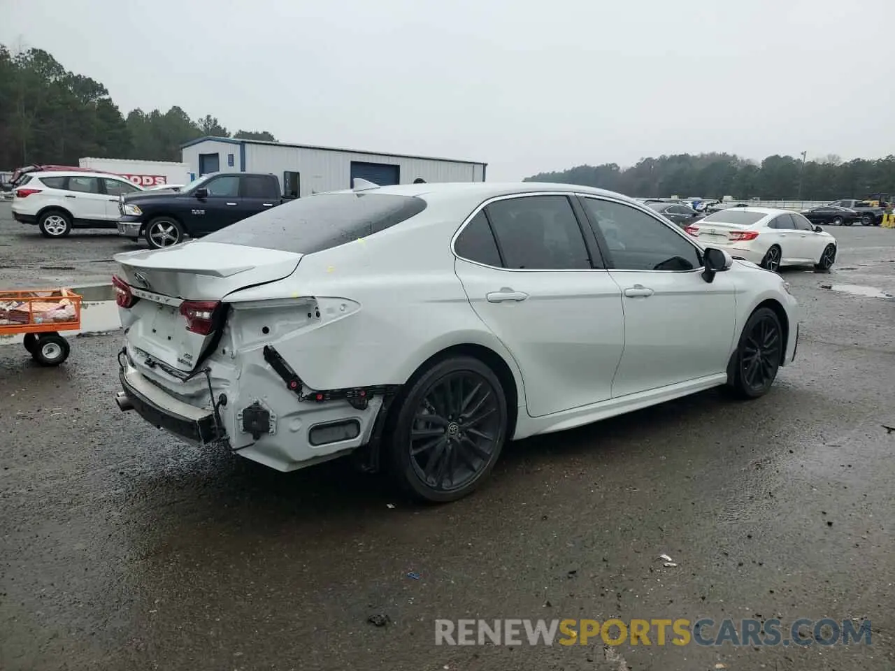 3 fotografías del automóvil dañado 4T1K31AK4PU047195 TOYOTA CAMRY 2023