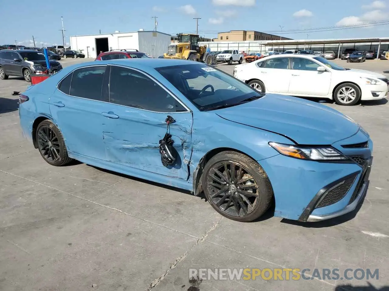 4 fotografías del automóvil dañado 4T1K31AK4PU047889 TOYOTA CAMRY 2023