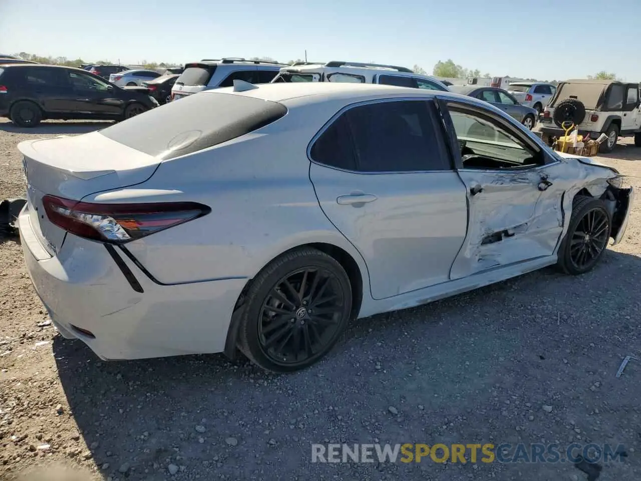 3 fotografías del automóvil dañado 4T1K31AK4PU058830 TOYOTA CAMRY 2023