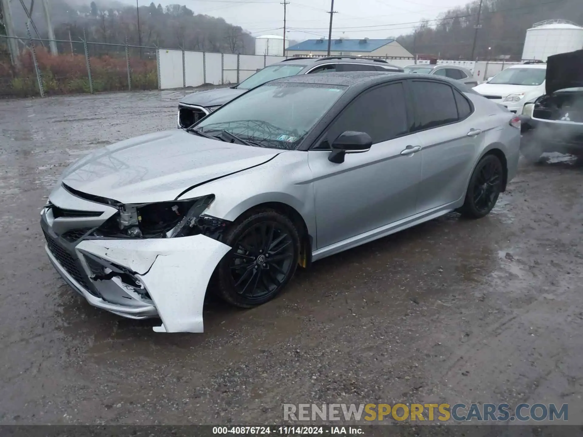 2 fotografías del automóvil dañado 4T1K31AK5PU051367 TOYOTA CAMRY 2023