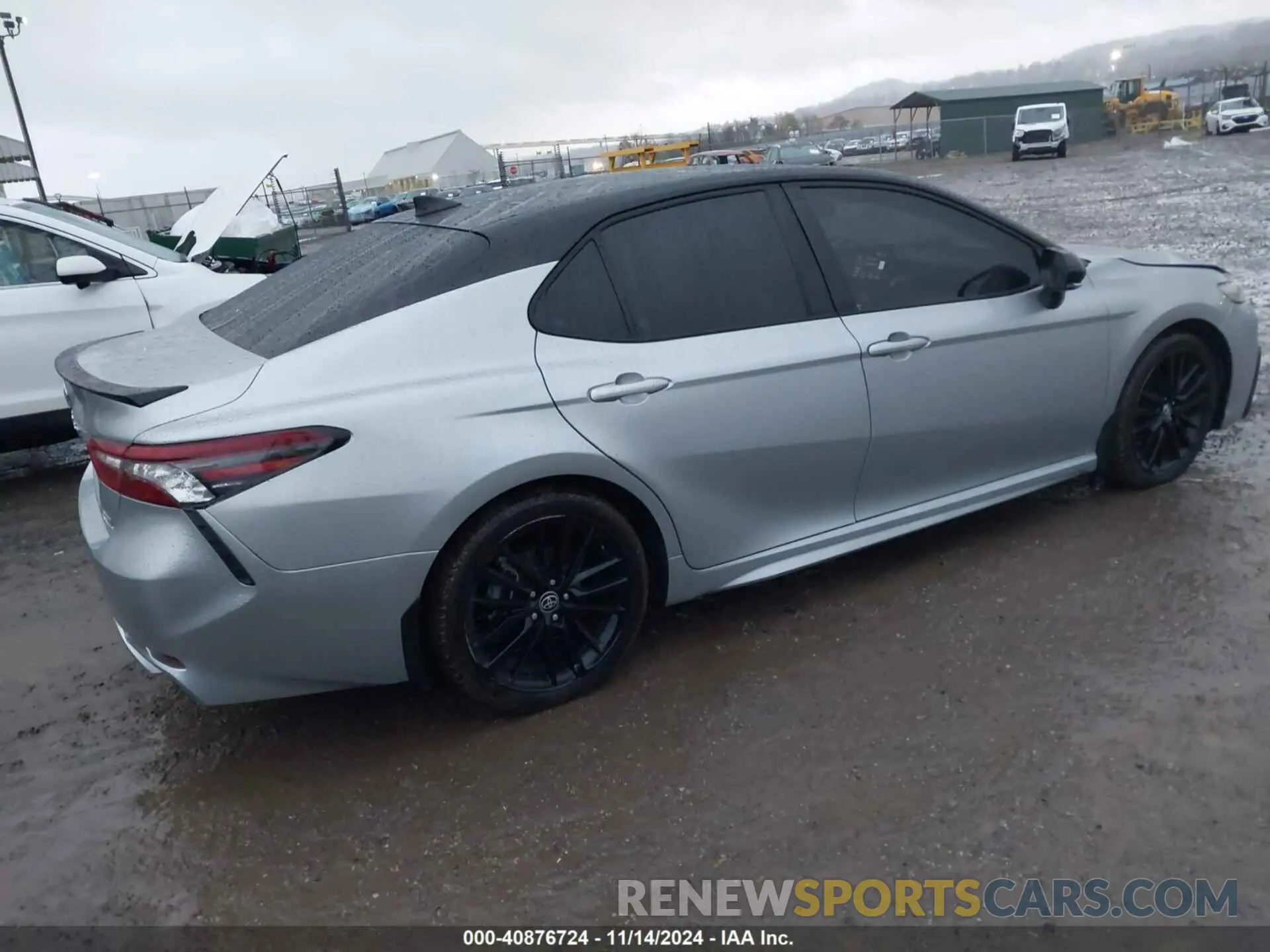 4 fotografías del automóvil dañado 4T1K31AK5PU051367 TOYOTA CAMRY 2023