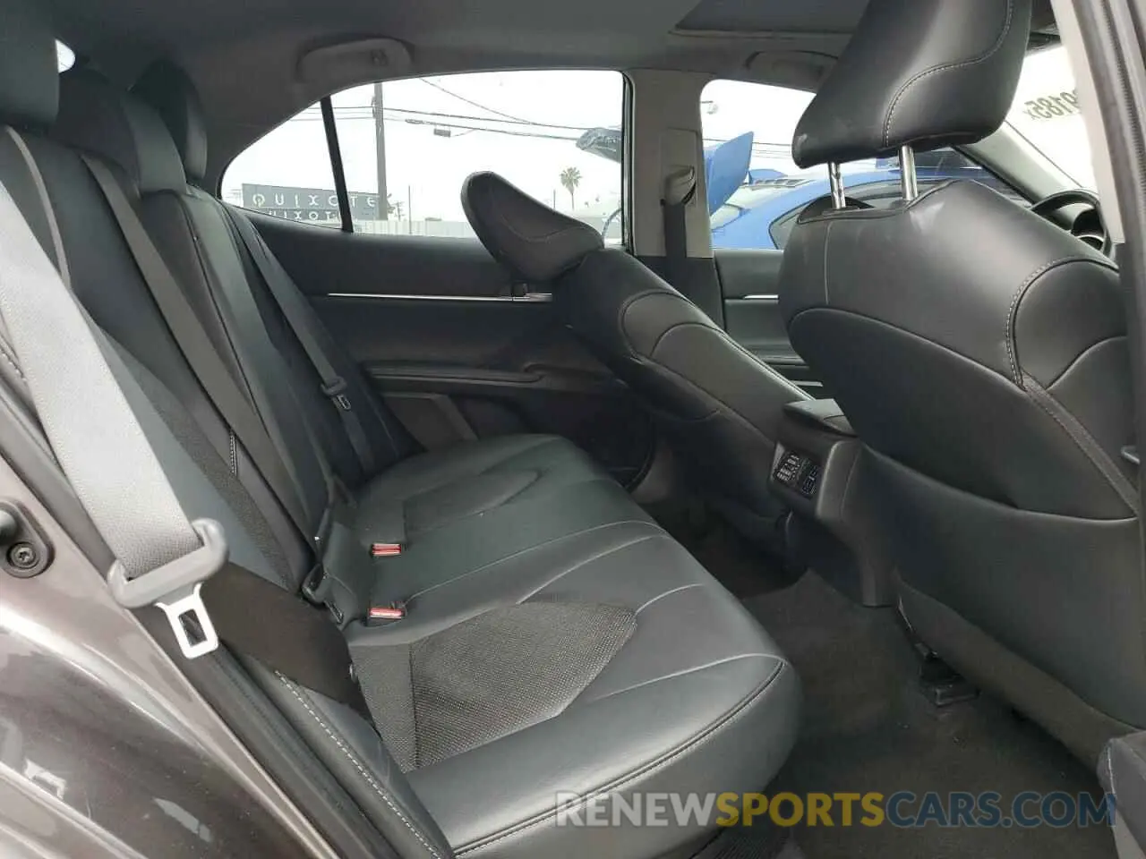 10 fotografías del automóvil dañado 4T1K31AK6PU617004 TOYOTA CAMRY 2023