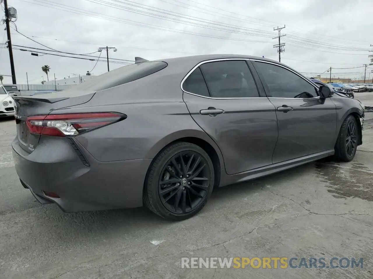 3 fotografías del automóvil dañado 4T1K31AK6PU617004 TOYOTA CAMRY 2023