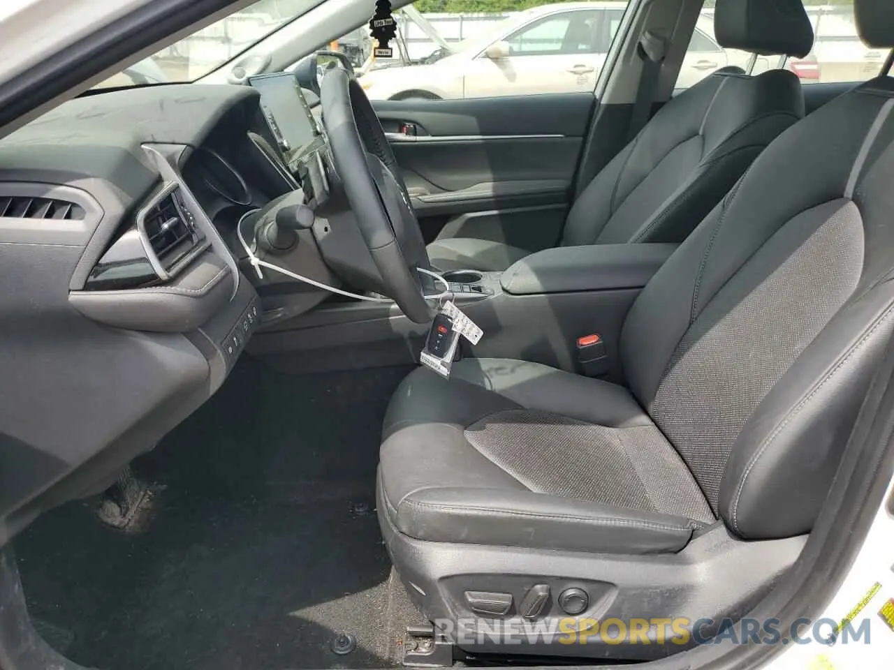 7 fotografías del automóvil dañado 4T1K31AK8PU619210 TOYOTA CAMRY 2023