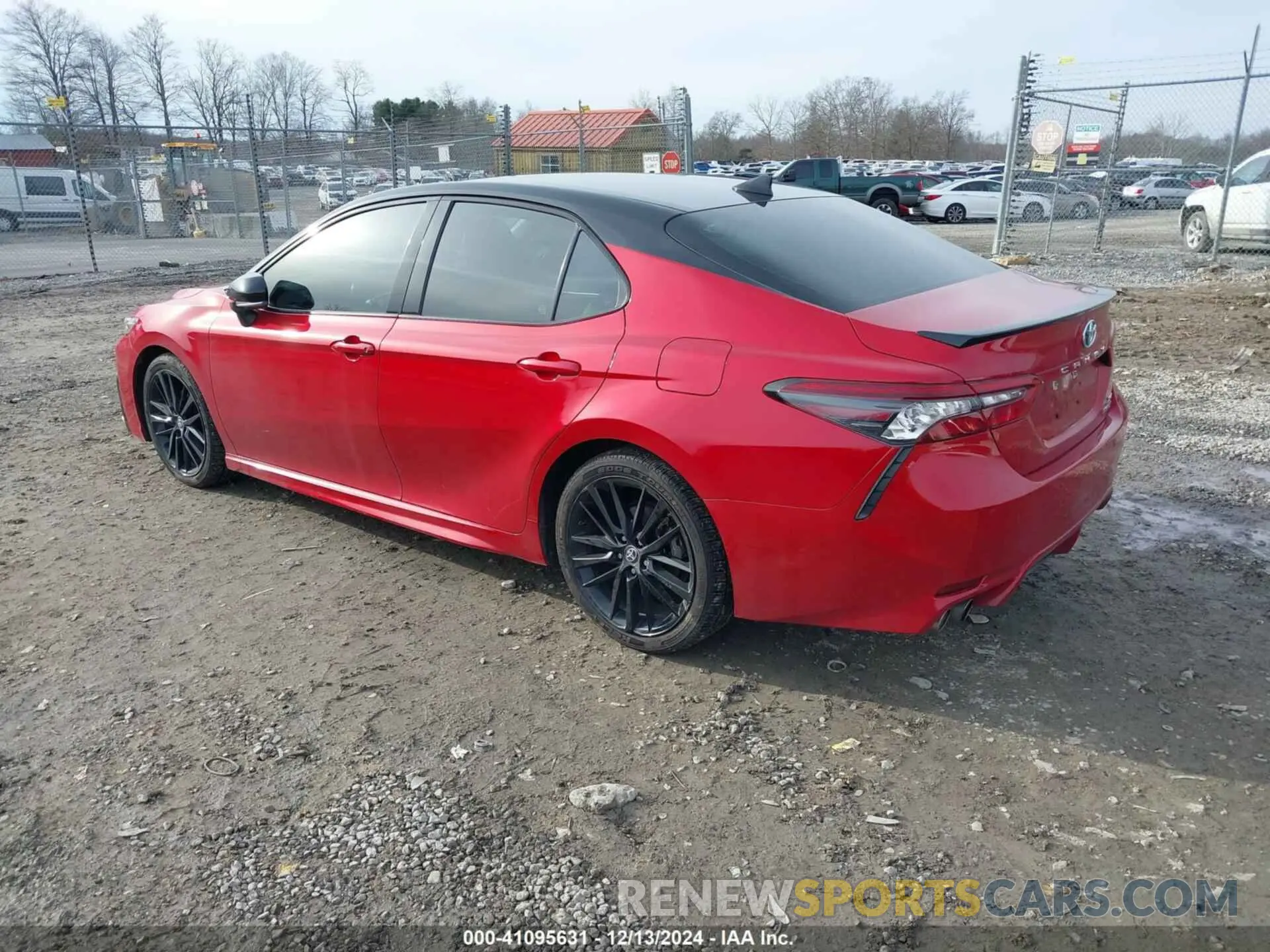 3 fotografías del automóvil dañado 4T1K31AK9PU049881 TOYOTA CAMRY 2023
