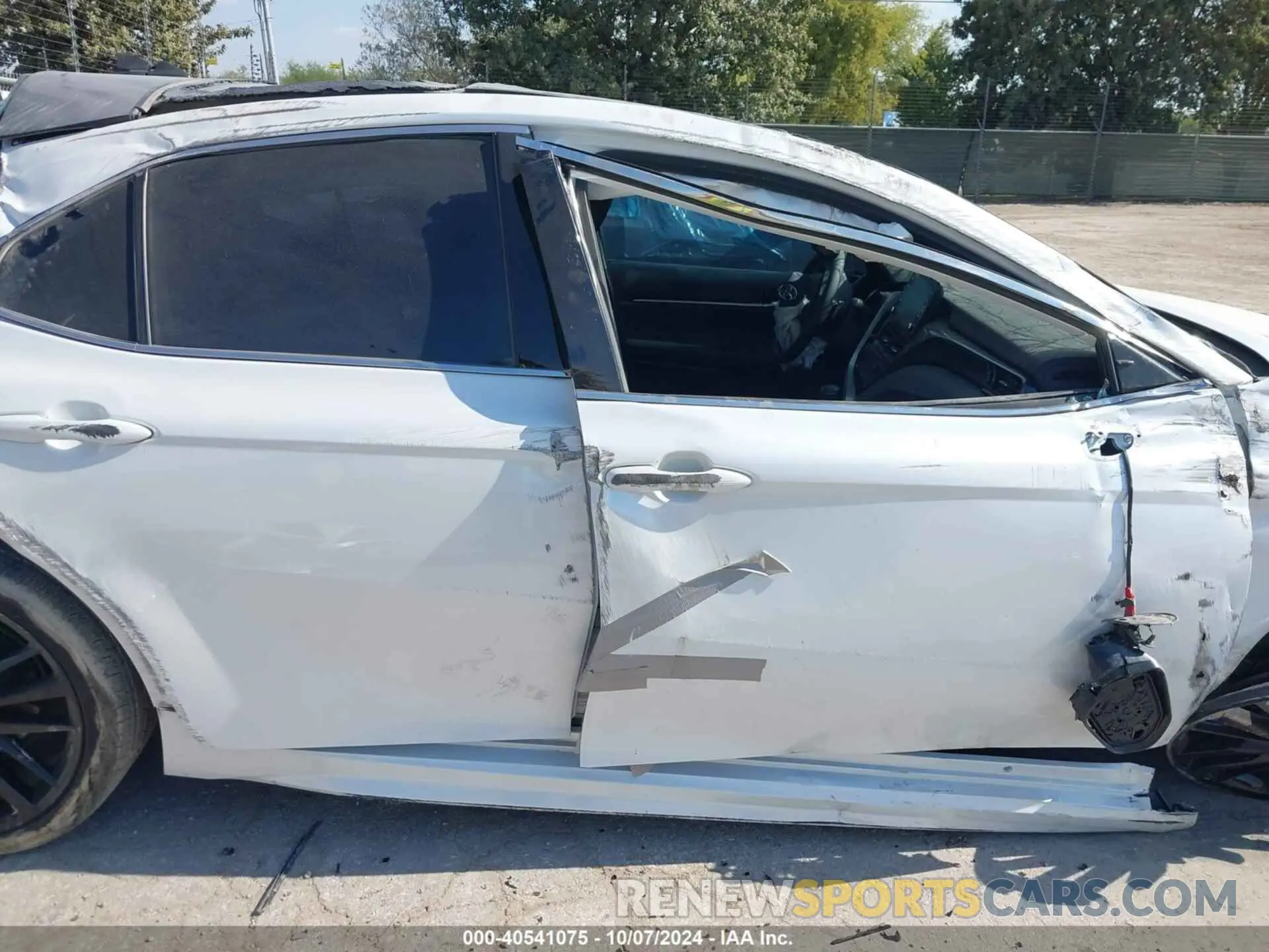 13 fotografías del automóvil dañado 4T1K61AK0PU757069 TOYOTA CAMRY 2023