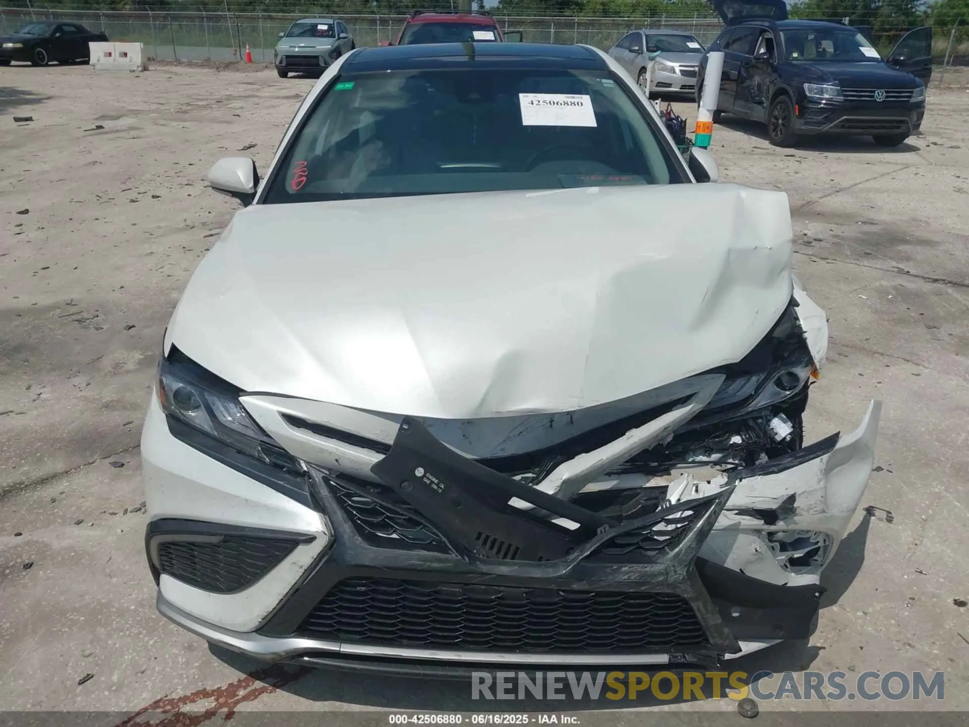 12 fotografías del automóvil dañado 4T1K61AK1PU161873 TOYOTA CAMRY 2023