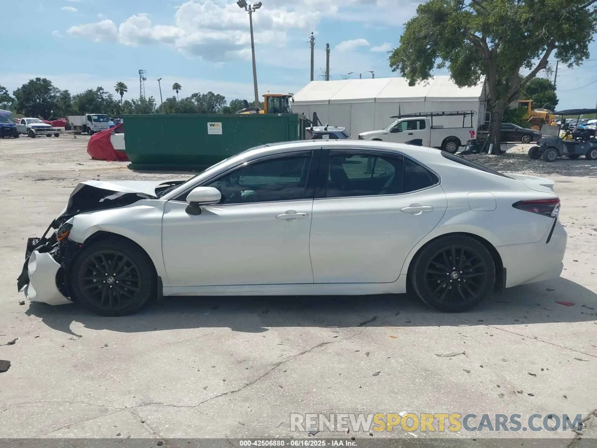 14 fotografías del automóvil dañado 4T1K61AK1PU161873 TOYOTA CAMRY 2023